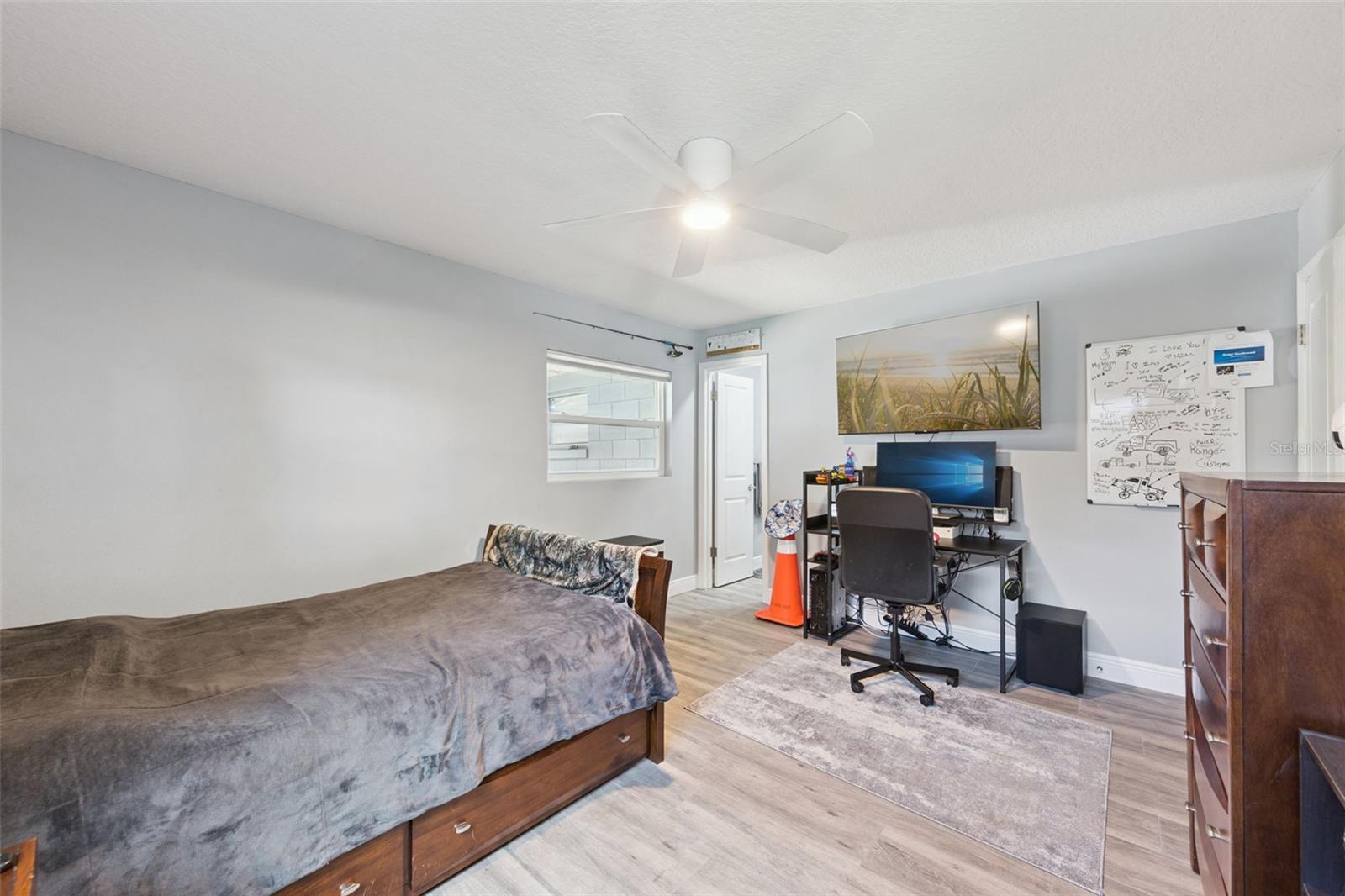 27821 LOIS DRIVE, Tavares, FL 32778