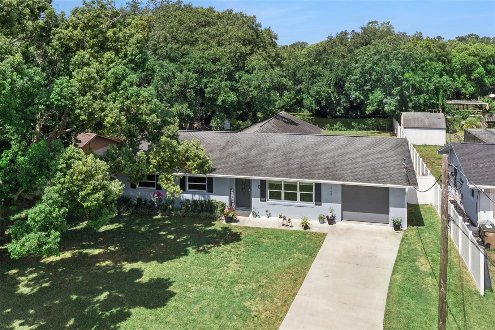 27821 LOIS DRIVE, Tavares, FL 32778