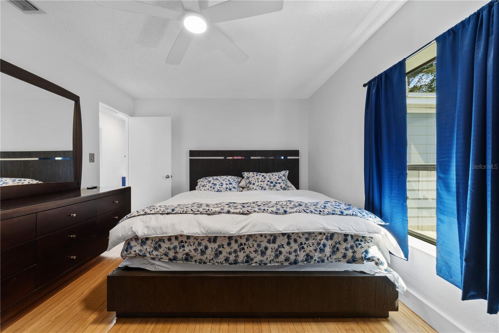 932 N HYER AVENUE, Orlando, FL 32803
