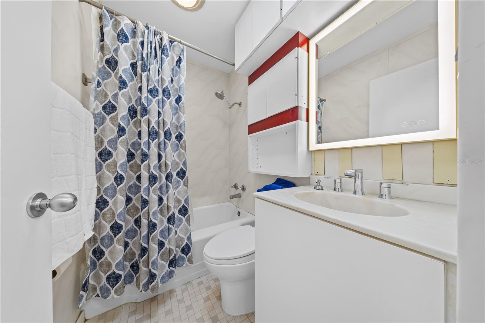 932 N HYER AVENUE, Orlando, FL 32803