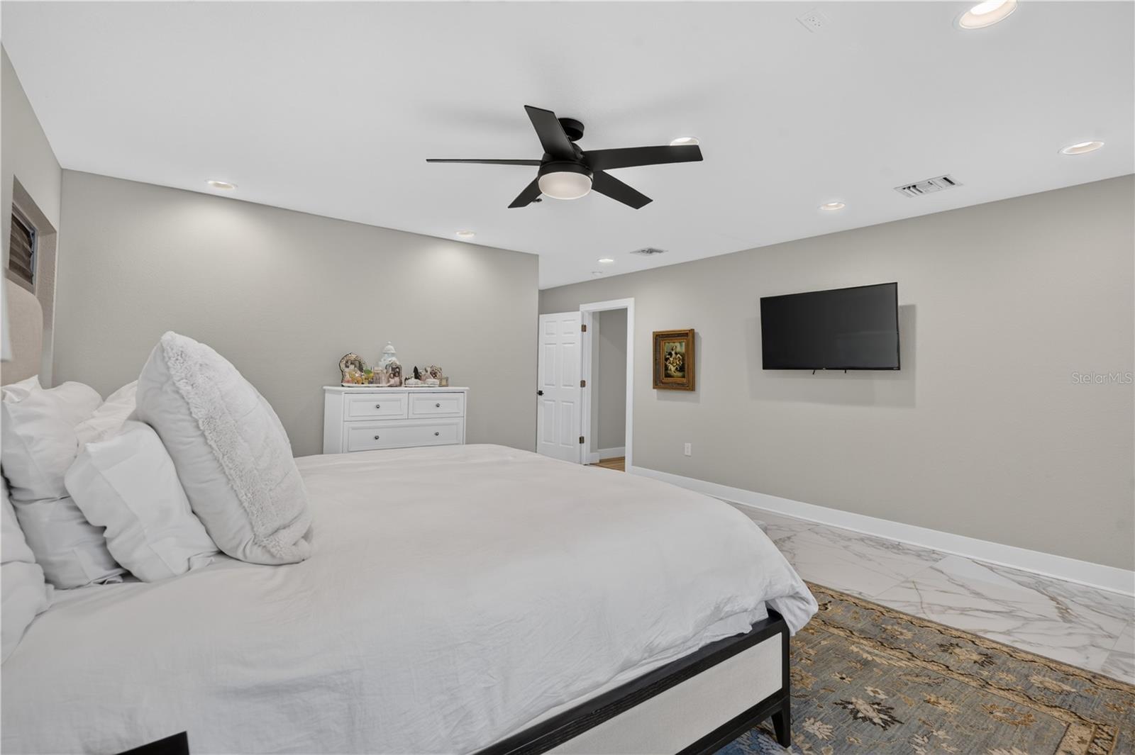 165 LAKE DESTINY TRAIL, Altamonte Springs, FL 32714