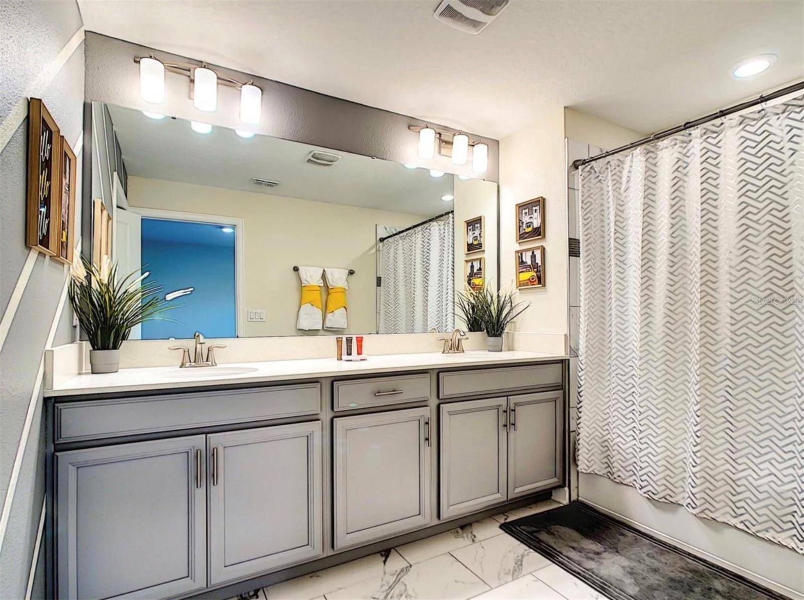 302 OCEAN COURSE AVENUE, Davenport, FL 33896