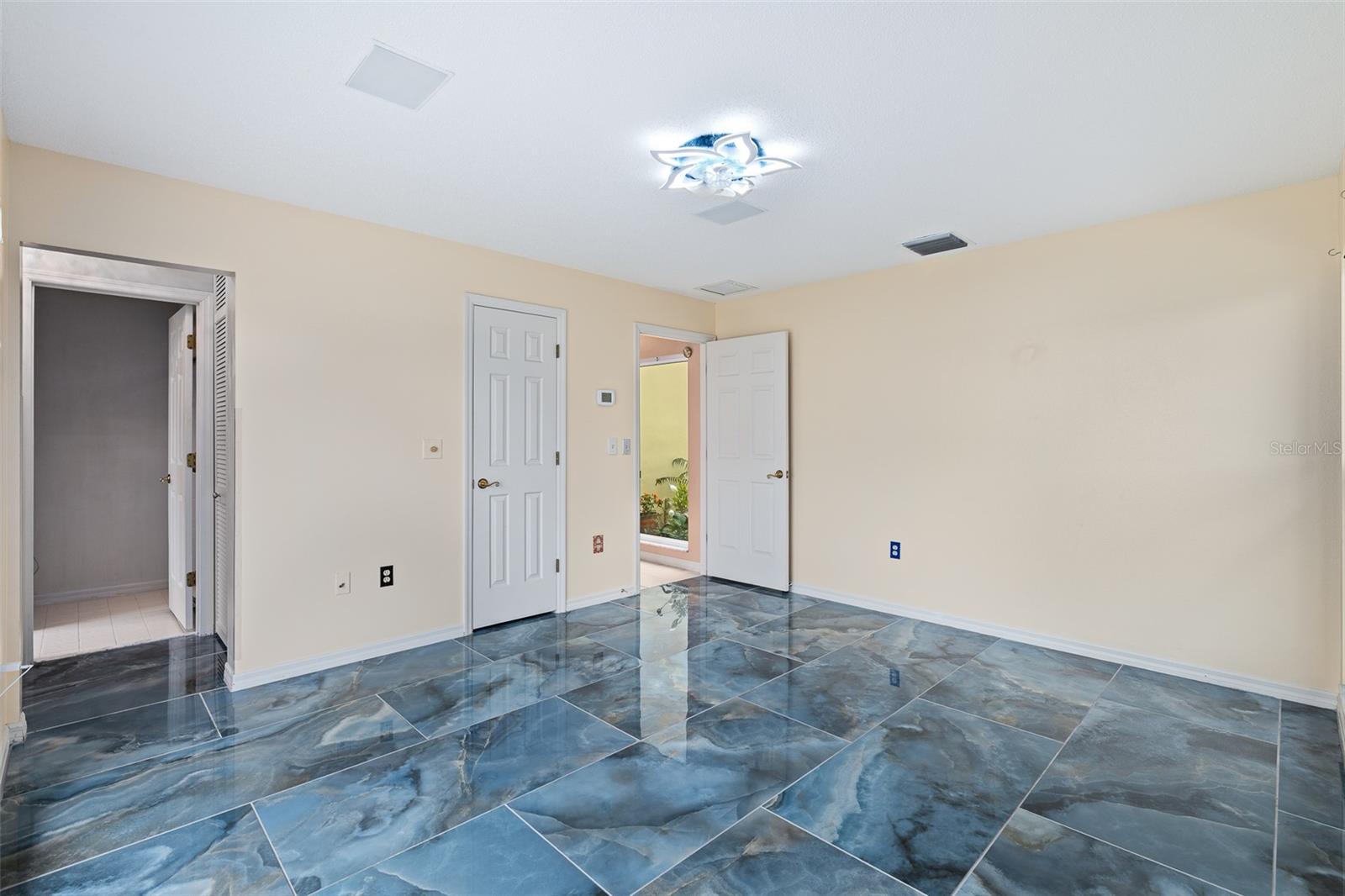 1412 MOSSWOOD DR, Leesburg, FL 34748