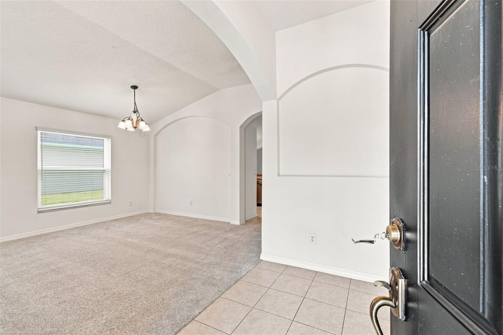 Foyer/Dining Room