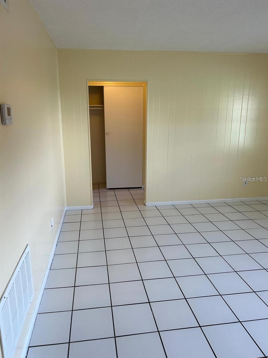 1627 W OAK RIDGE ROAD, #D, Orlando, FL 32809