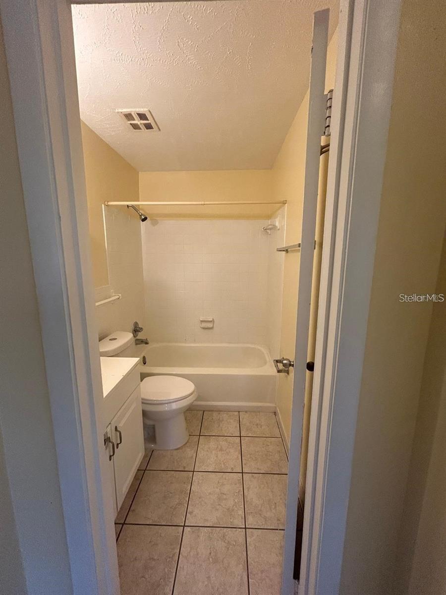 1627 W OAK RIDGE ROAD, #D, Orlando, FL 32809