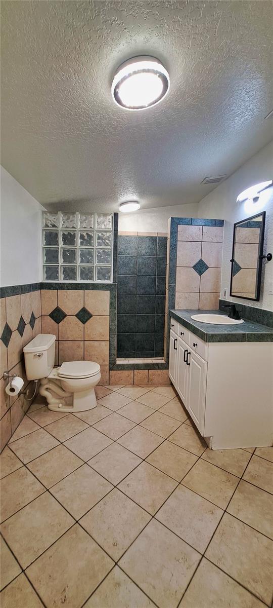 3017 BAY LAKE ROAD, Orlando, FL 32808
