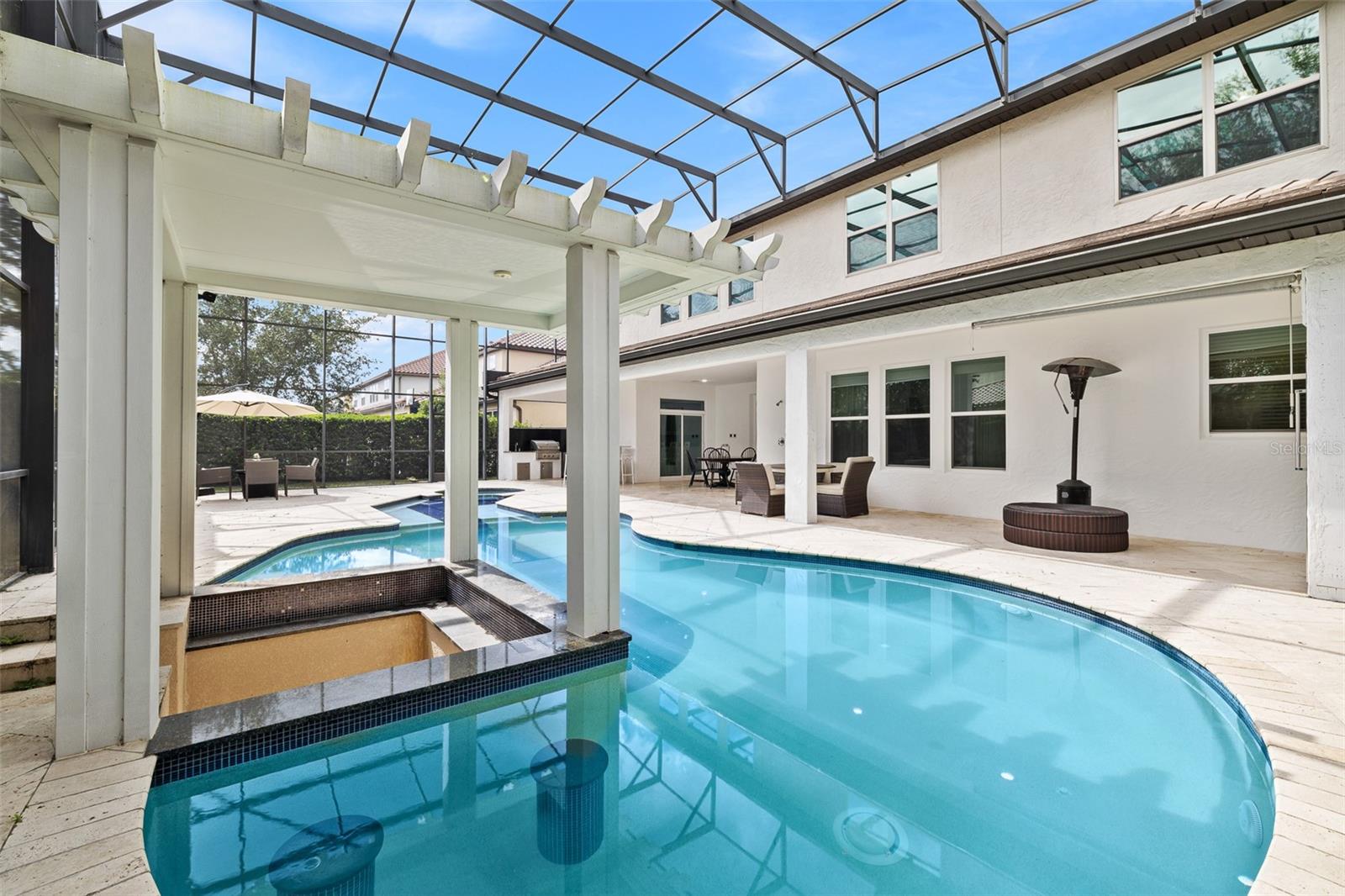 Pool with swim-up bar