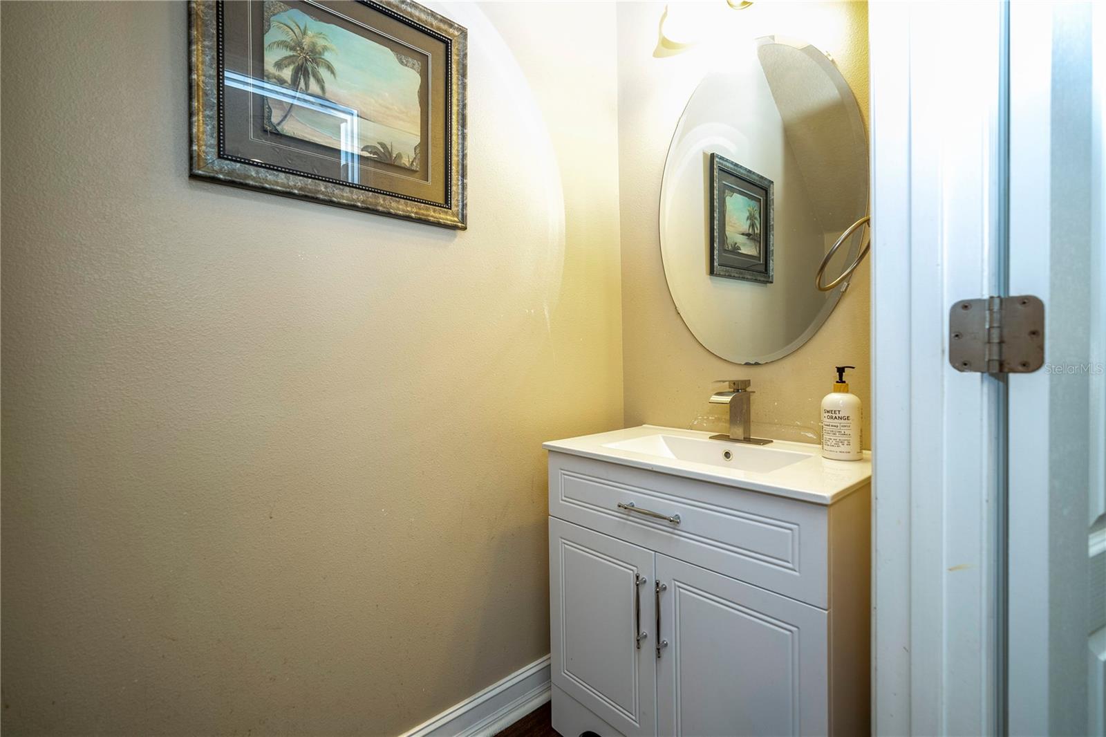 1555 HANKS AVENUE, Orlando, FL 32814