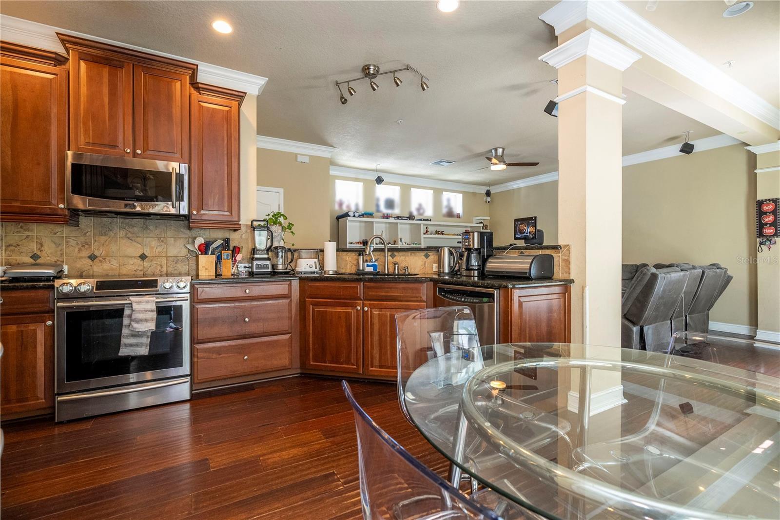 1555 HANKS AVENUE, Orlando, FL 32814