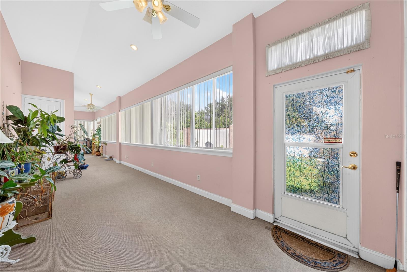 Large air-conditioned back porch.
