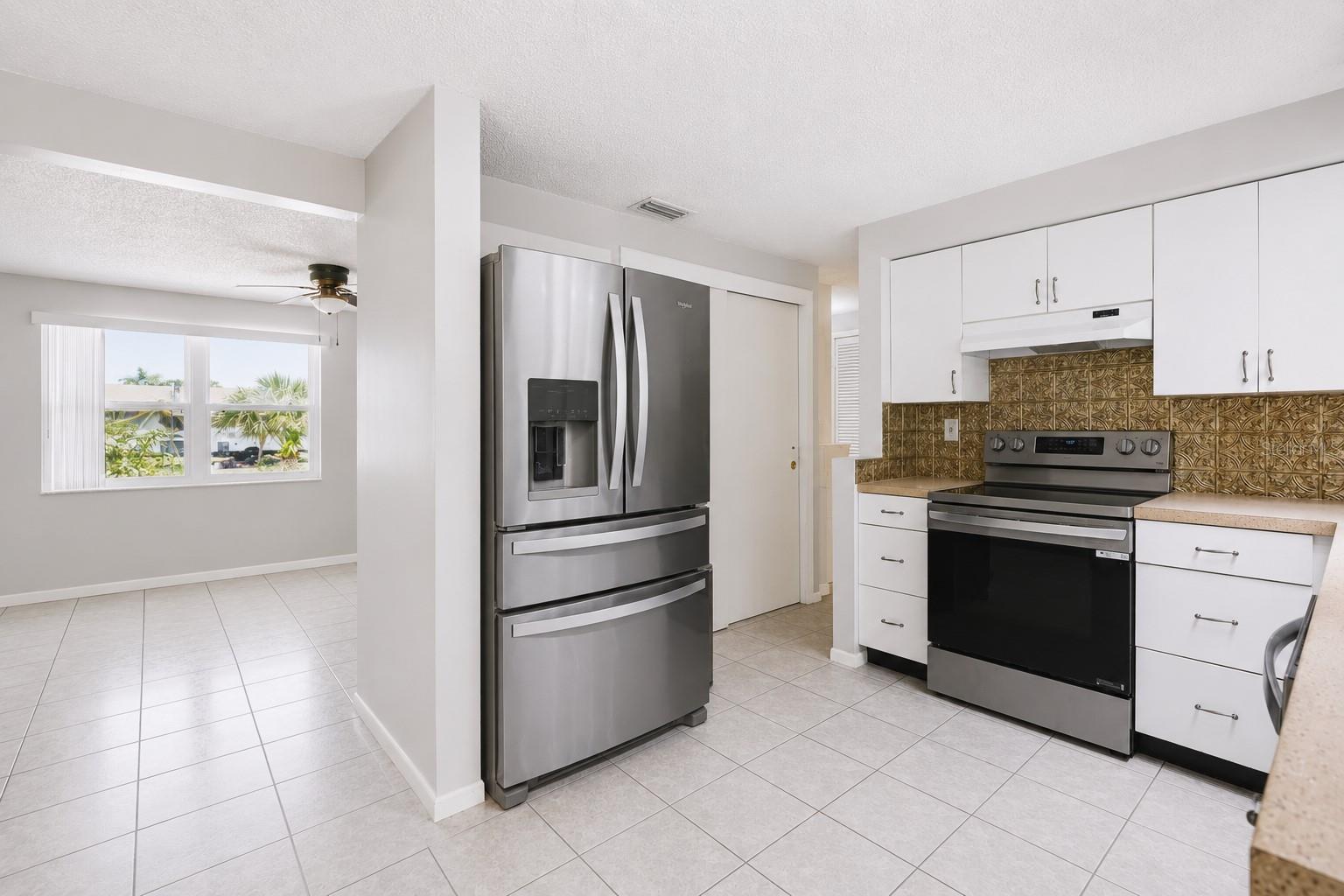 3302 ROCK ROYAL DRIVE, Holiday, FL 34691