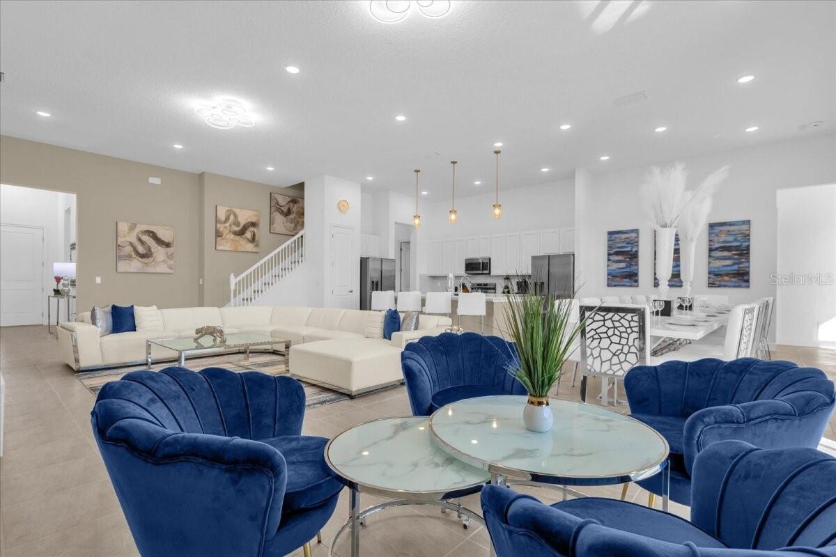 Living Room - extra space