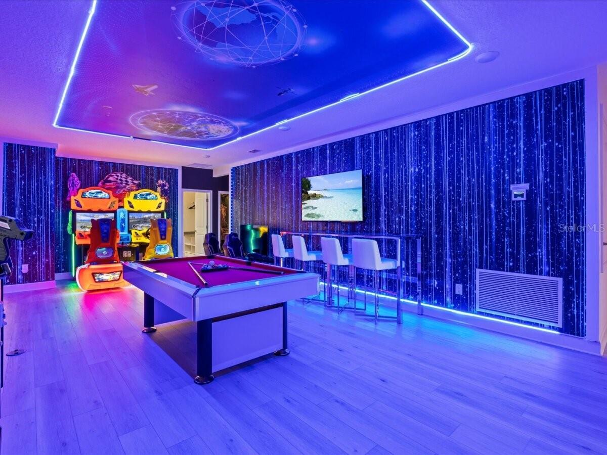 Loft - Game Room Loft - Game Room