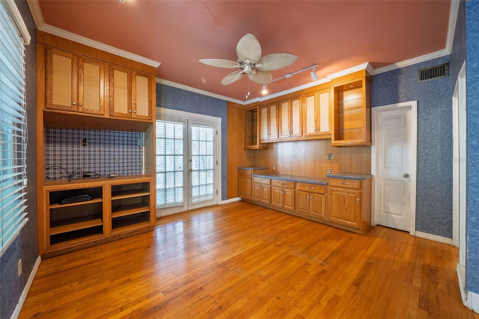 813 GREENWOOD STREET, Orlando, FL 32801