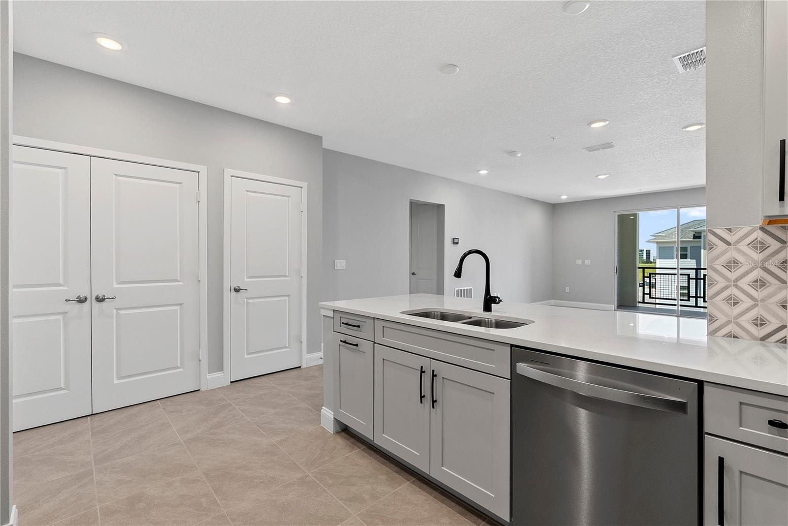 7557 LAUREATE BOULEVARD, #6401, Orlando, FL 32827