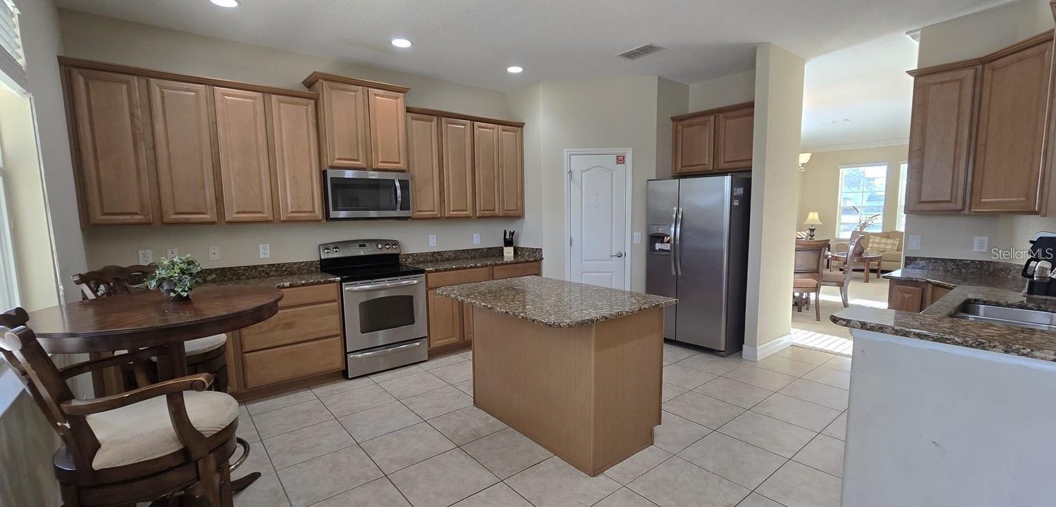 844 SUFFOLK PLACE, Davenport, FL 33896