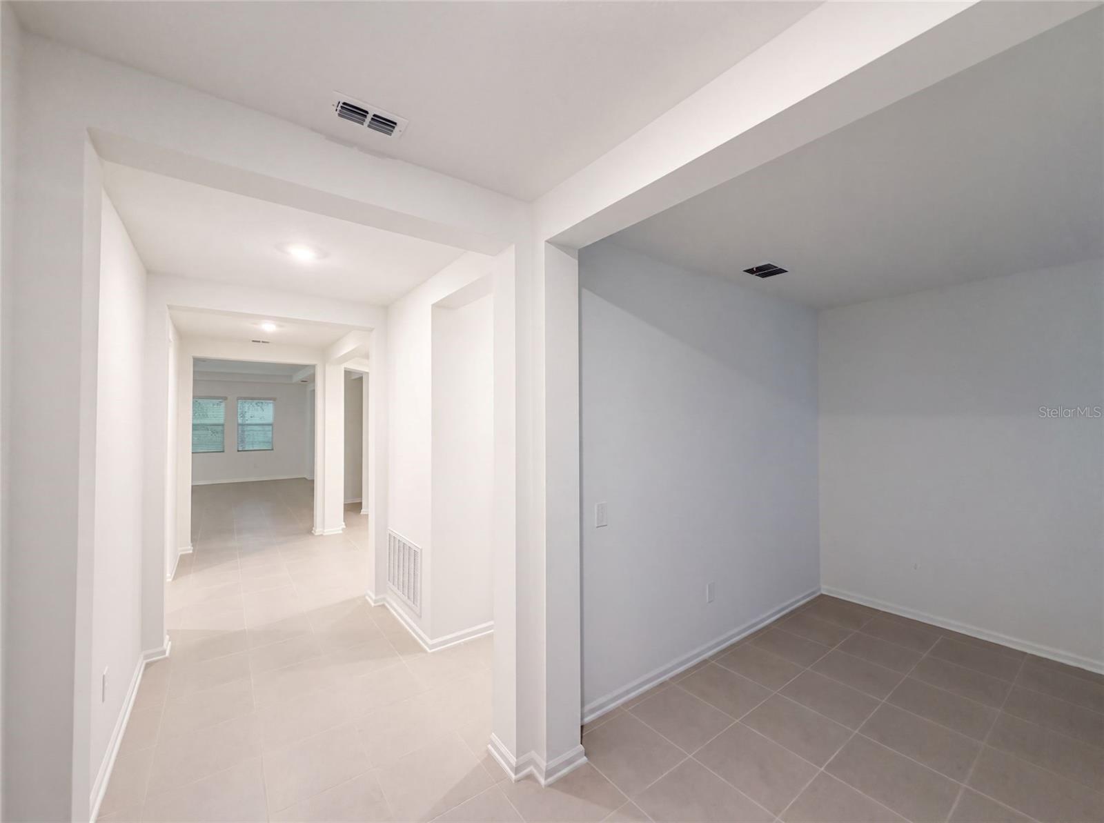 669 TUNDRA LOOP, Groveland, FL 34736