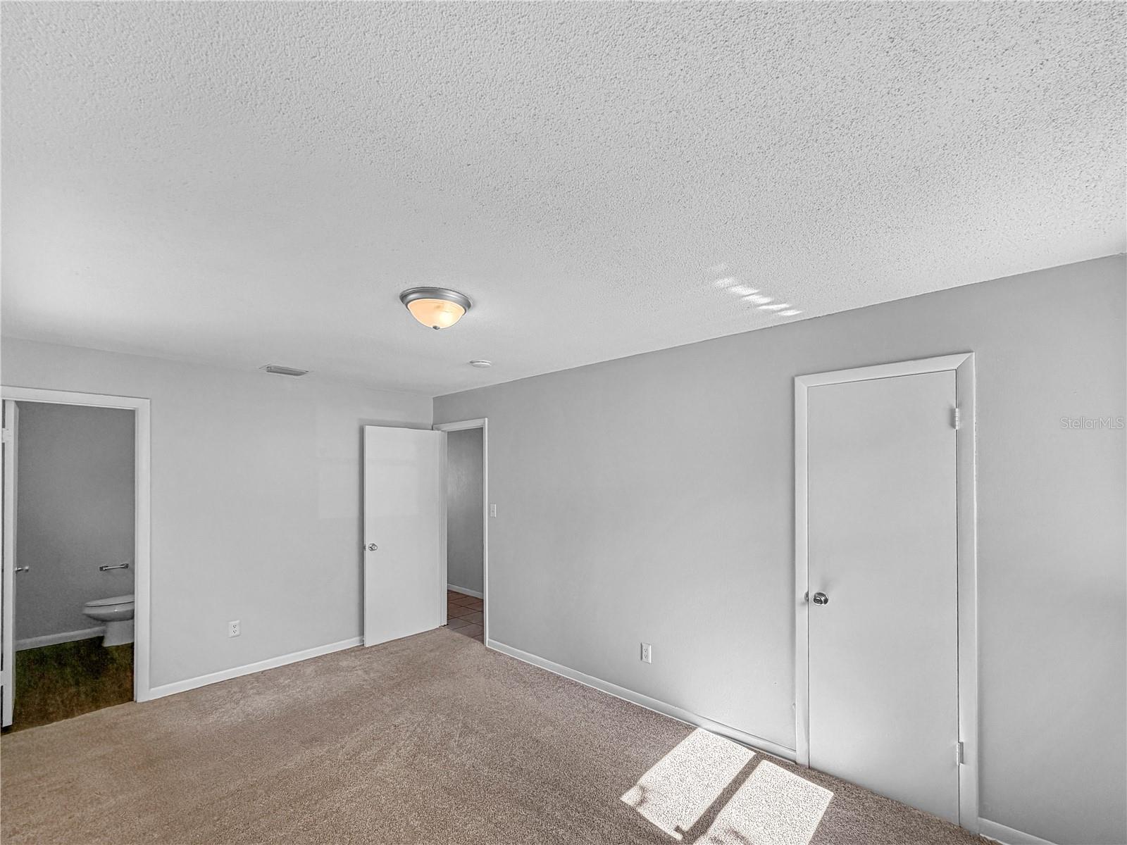 1735 JEFFERSON DRIVE, Mount Dora, FL 32757
