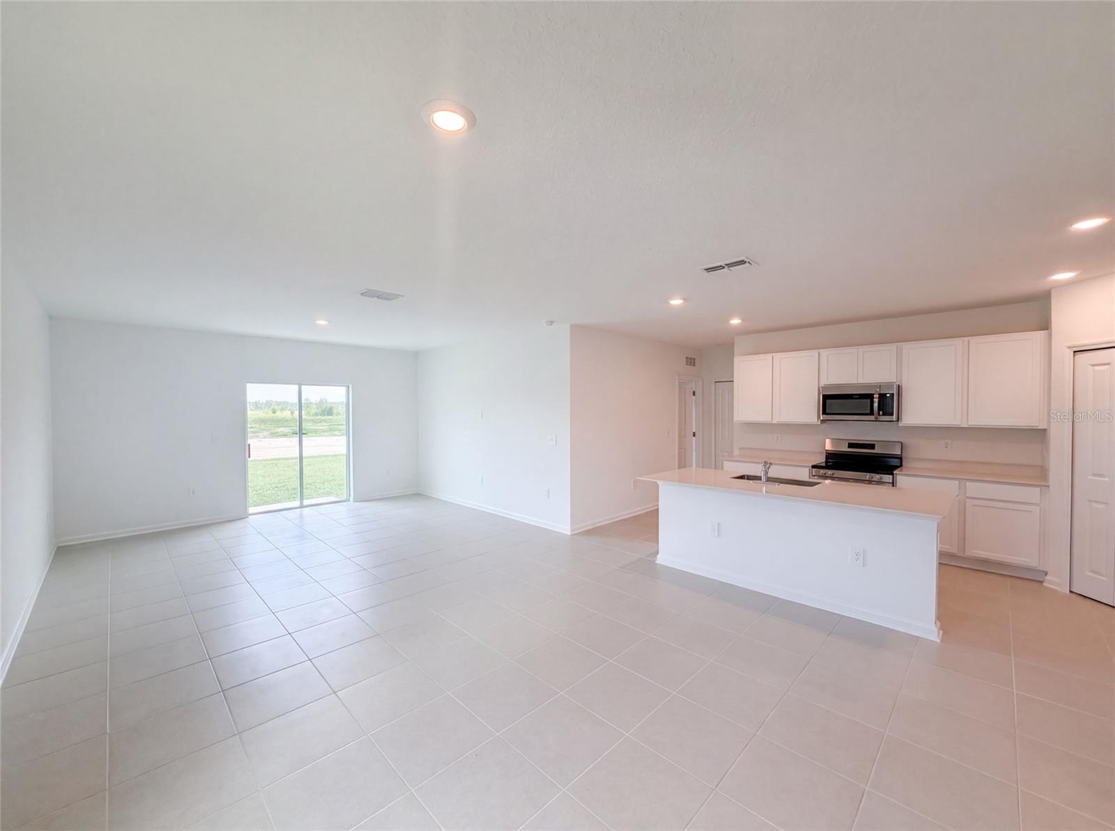 4373 RIVER BEACON BOULEVARD, Davenport, FL 33837