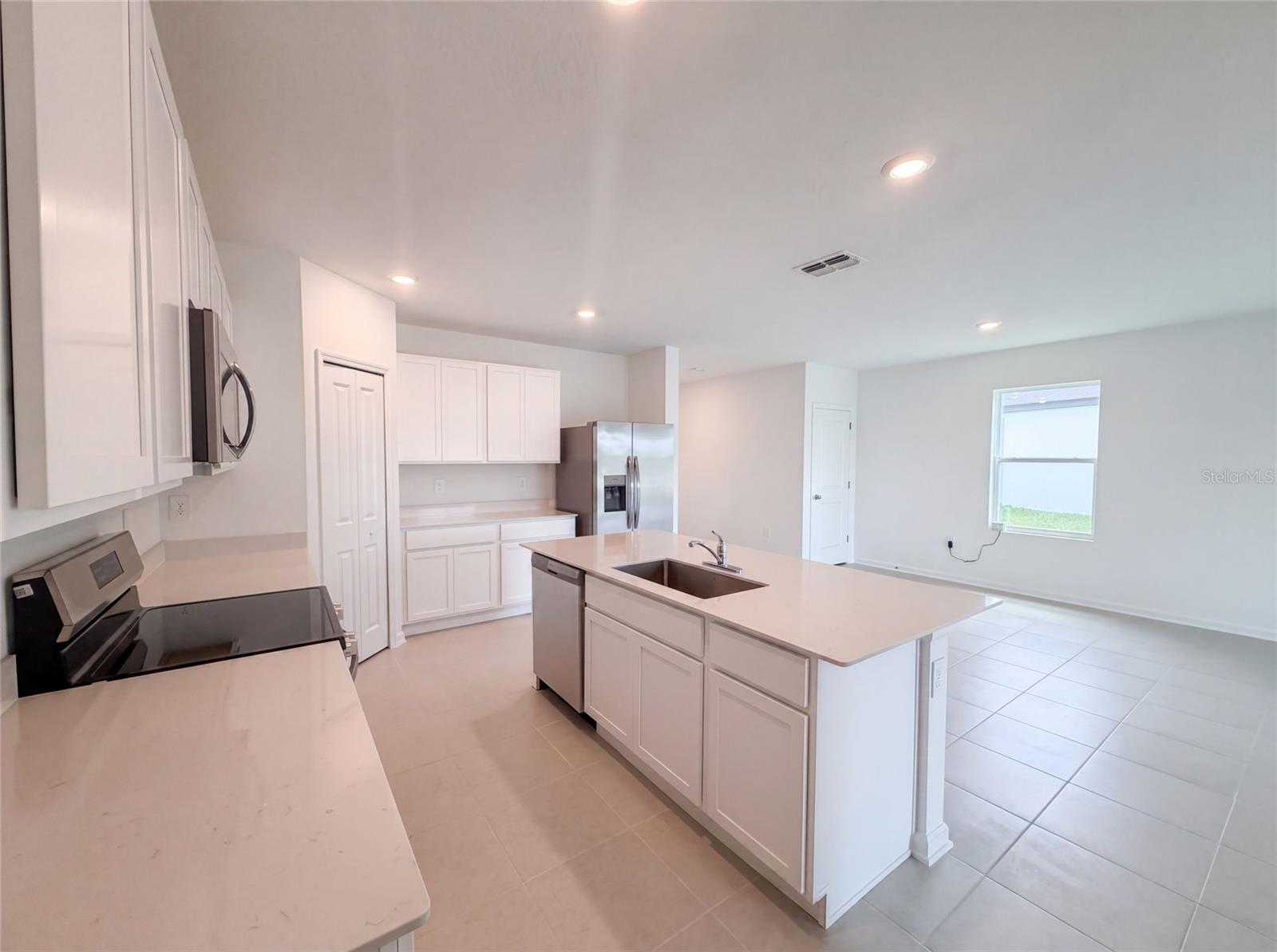 4373 RIVER BEACON BOULEVARD, Davenport, FL 33837