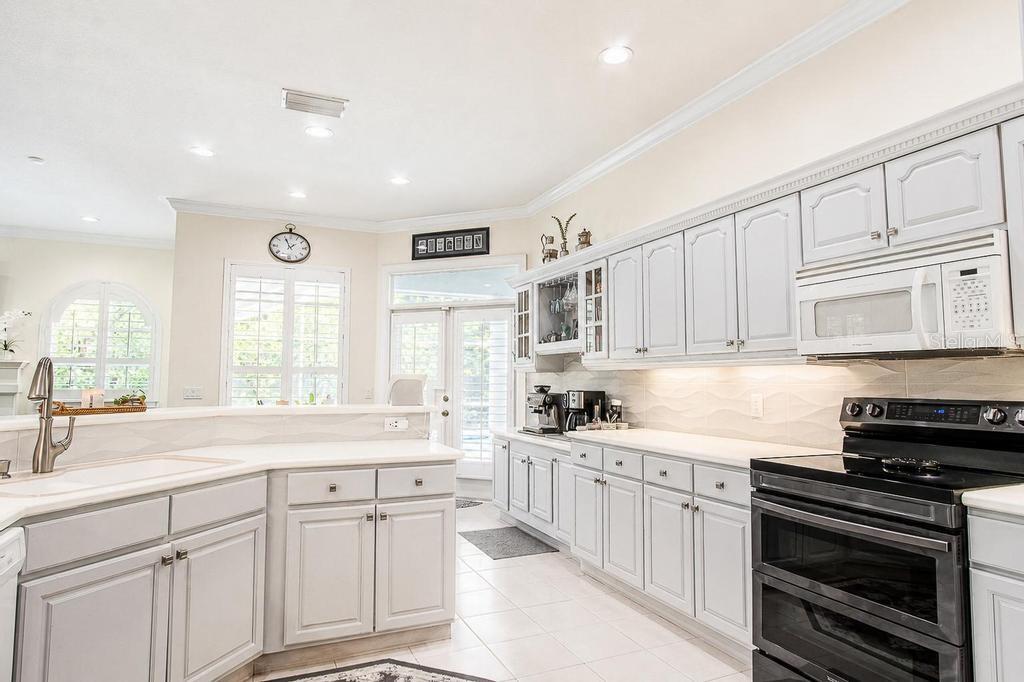 9606 CAMBERLEY CIRCLE, Orlando, FL 32836