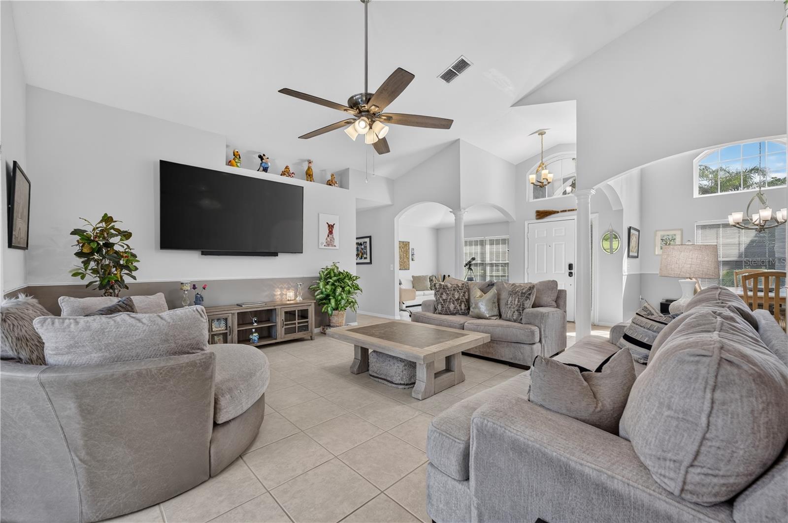213 SPANISH MOSS ROAD, Davenport, FL 33837