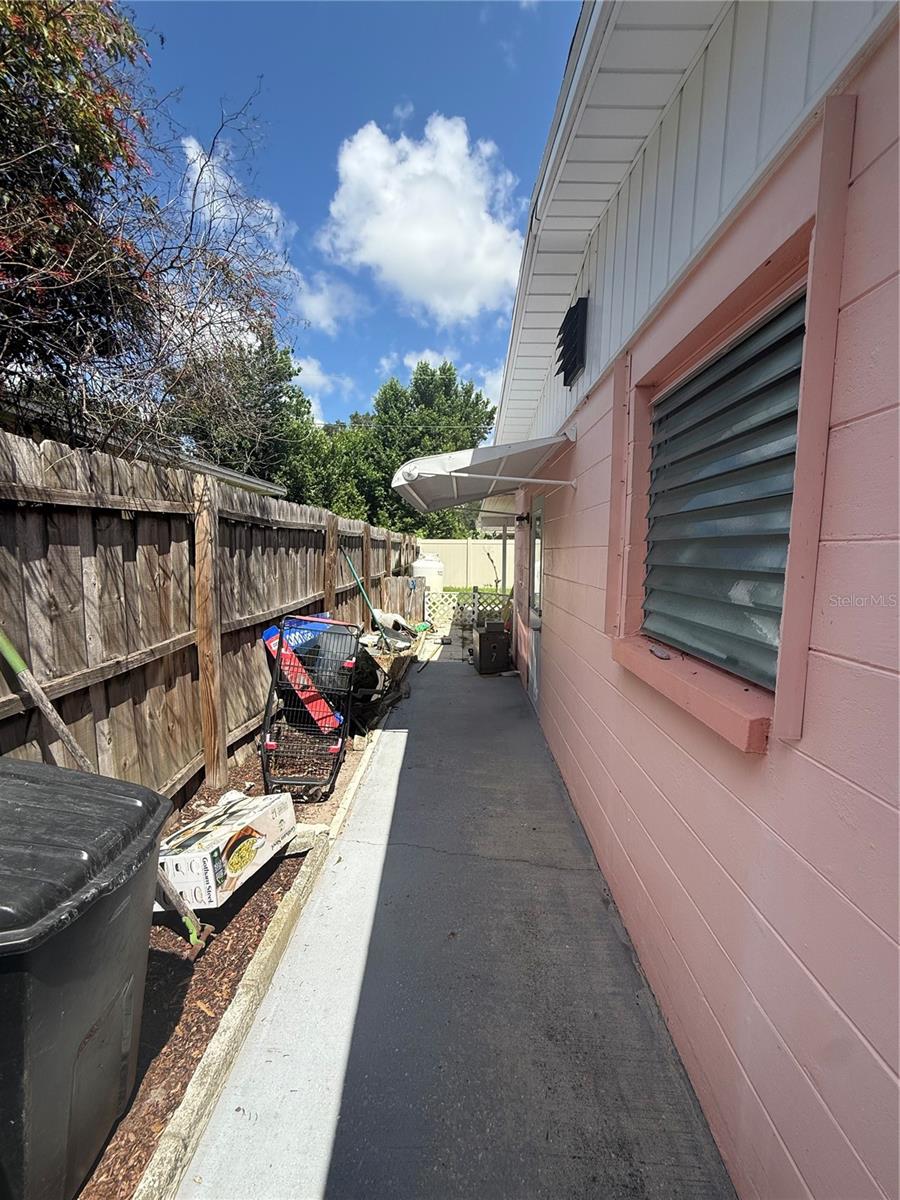 1650 AQUA LANE, Holiday, FL 34691