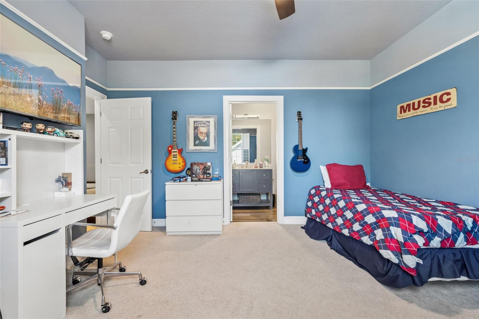 843 OAK SHADOWS ROAD, Celebration, FL 34747