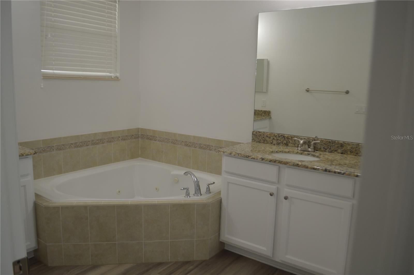 6828 HELMSLEY CIRCLE, Windermere, FL 34786