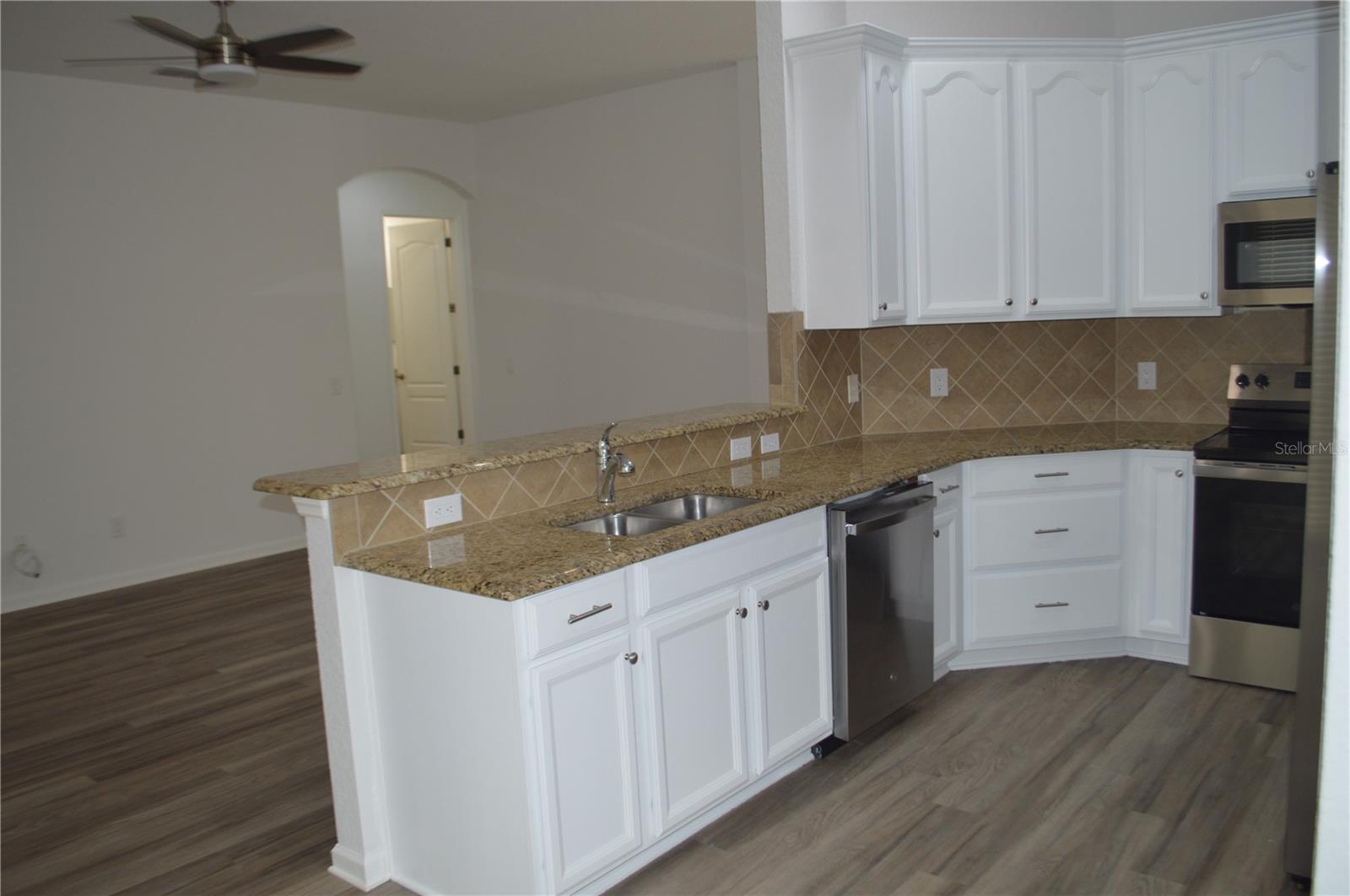6828 HELMSLEY CIRCLE, Windermere, FL 34786