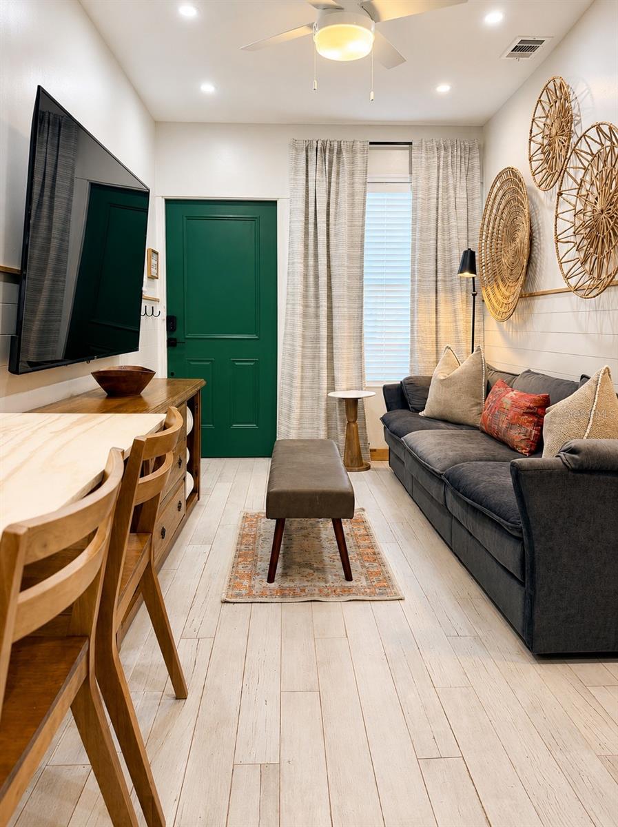 Private Mother-In-Law suite