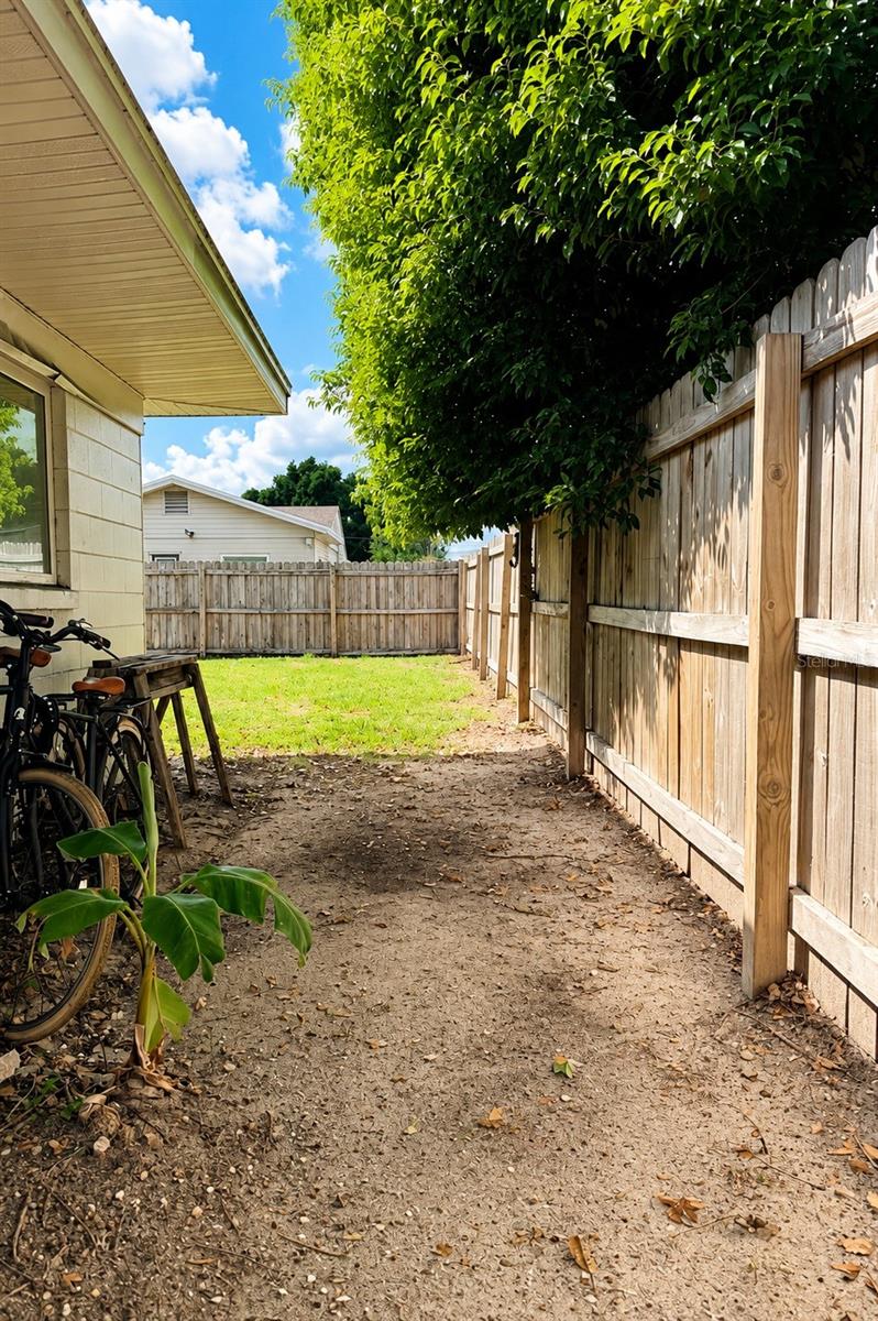 Private, fully fenced, Mother-In-Law suite backyard