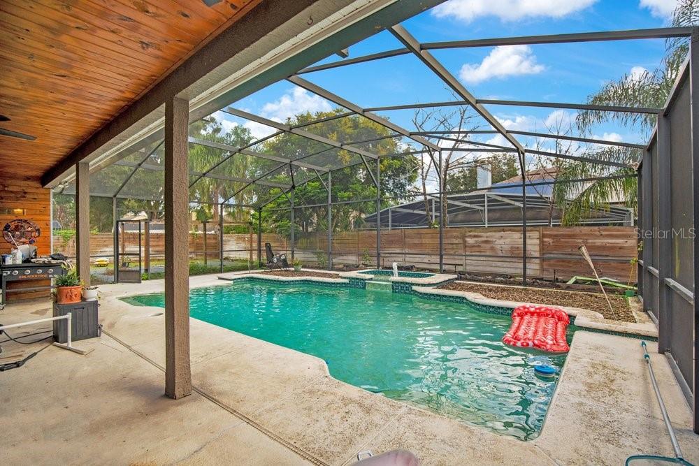 Enclosed Pool and Patio