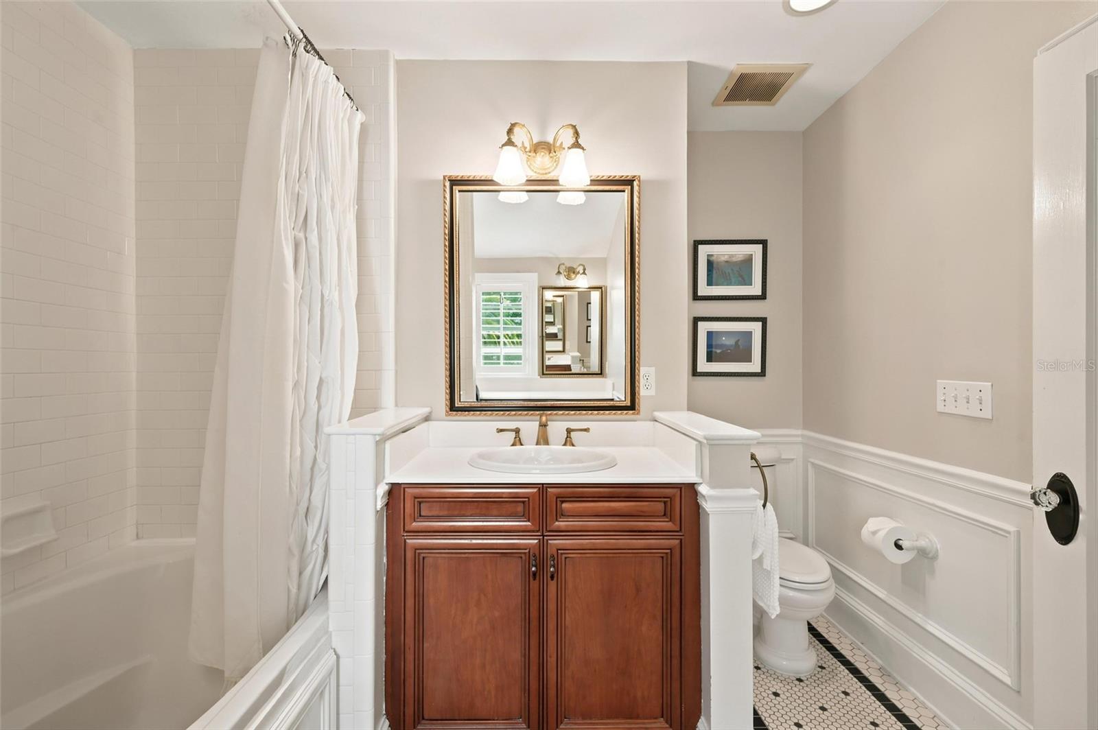 Second-Floor Primary Bath