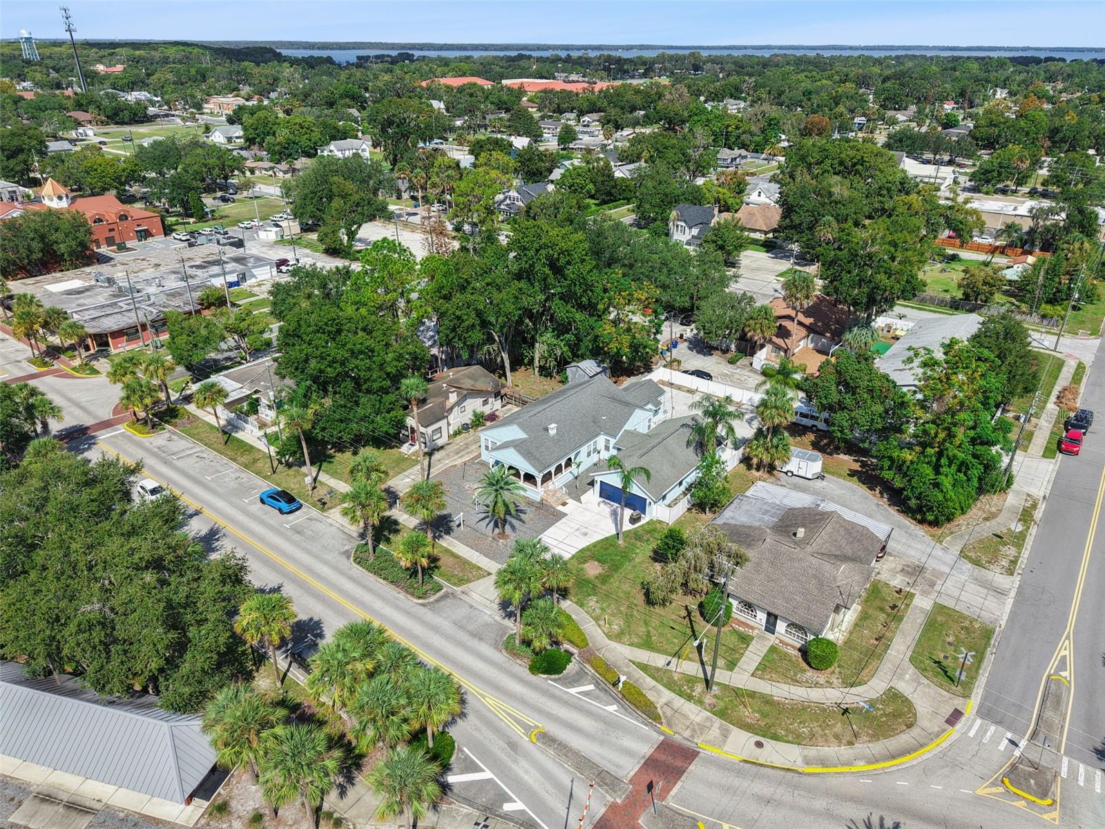 317 E MAIN STREET, Tavares, FL 32778