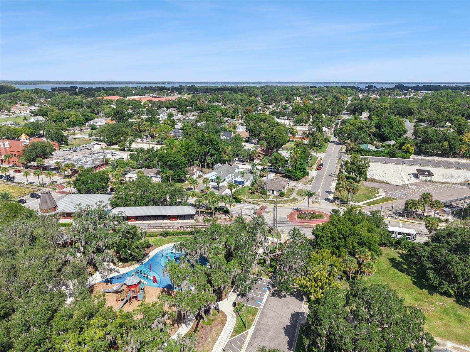317 E MAIN STREET, Tavares, FL 32778