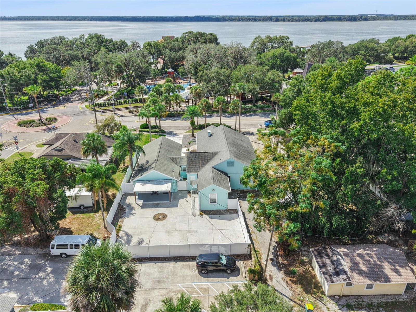 317 E MAIN STREET, Tavares, FL 32778