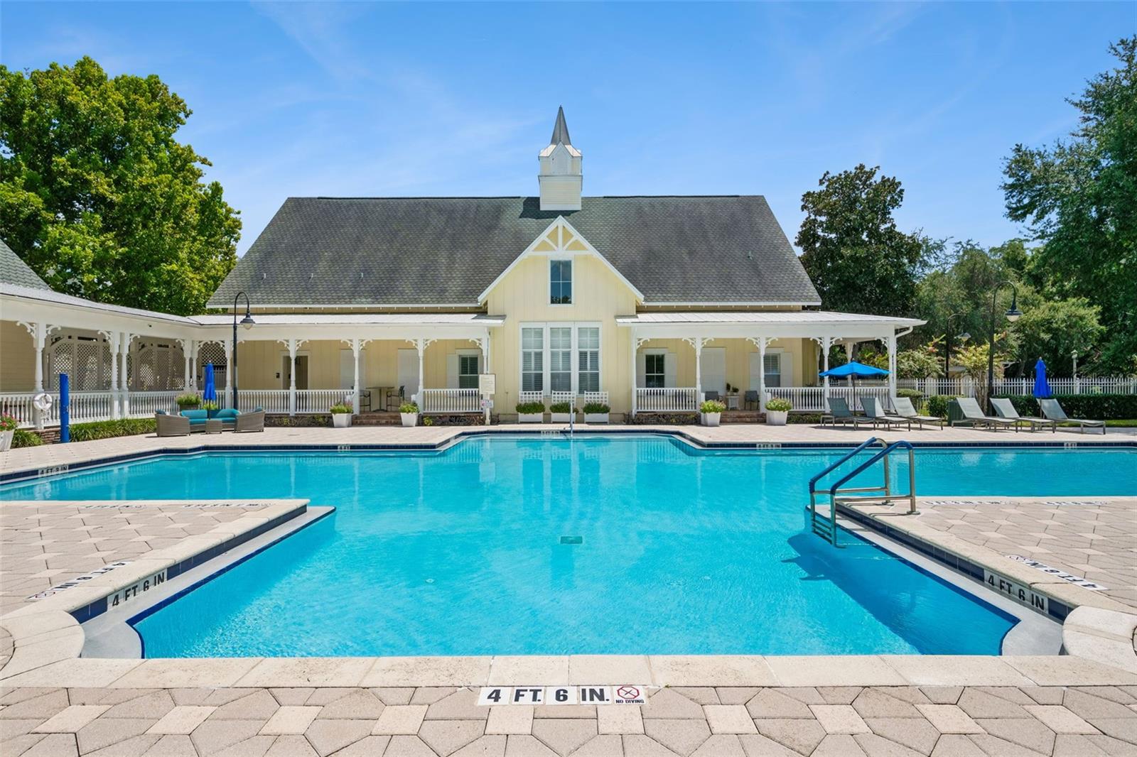 Community pool
