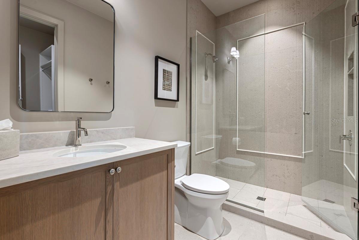 Bedroom 4 - Ensuite Bath