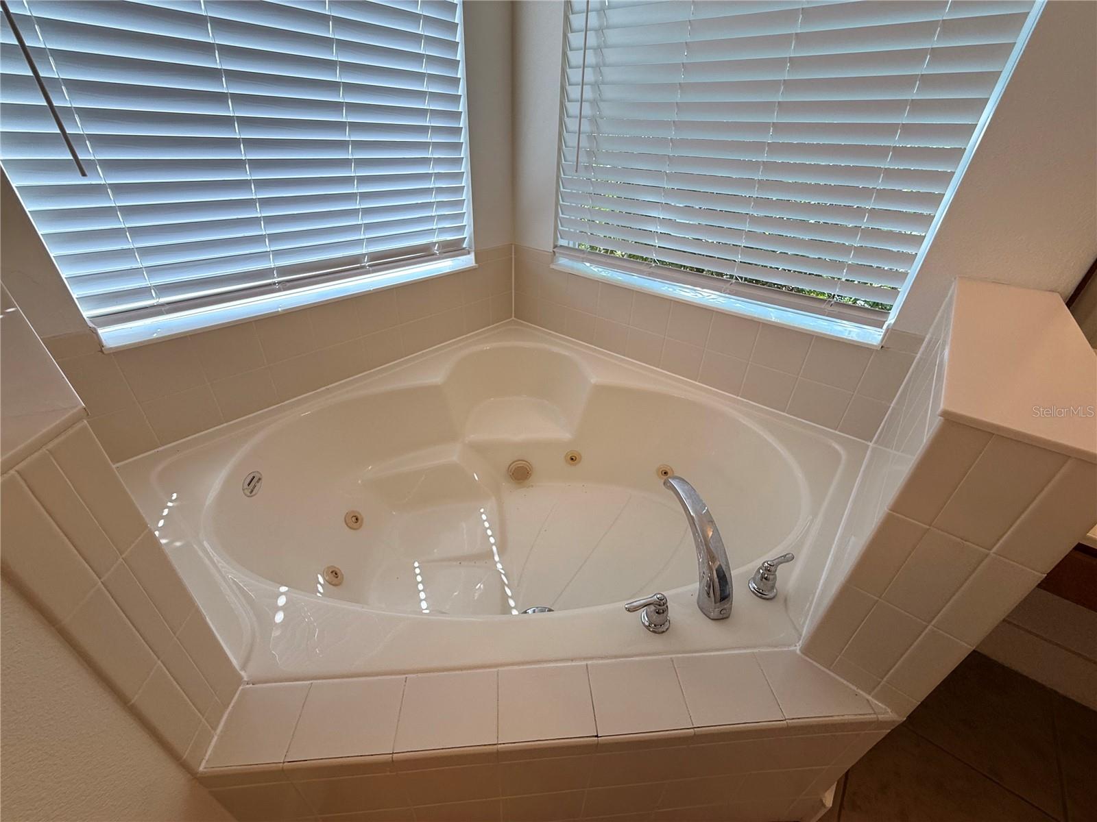9226 KENSINGTON ROW COURT, Orlando, FL 32827