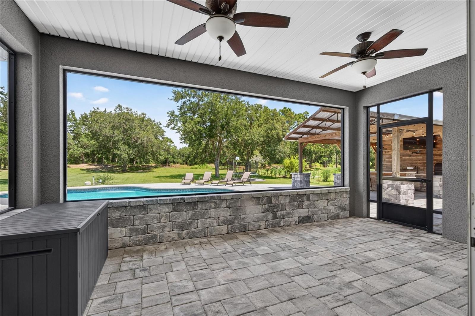 SCREENED REAR PORCH