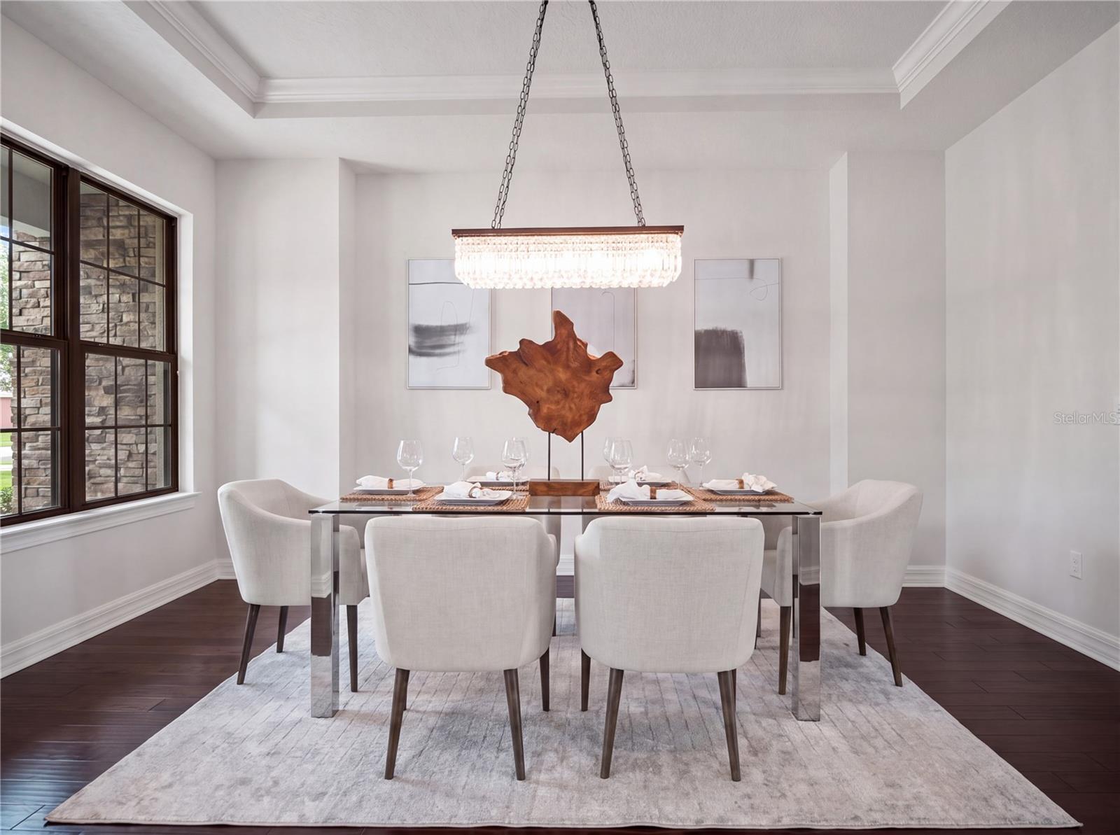 Spacious Dinning Room