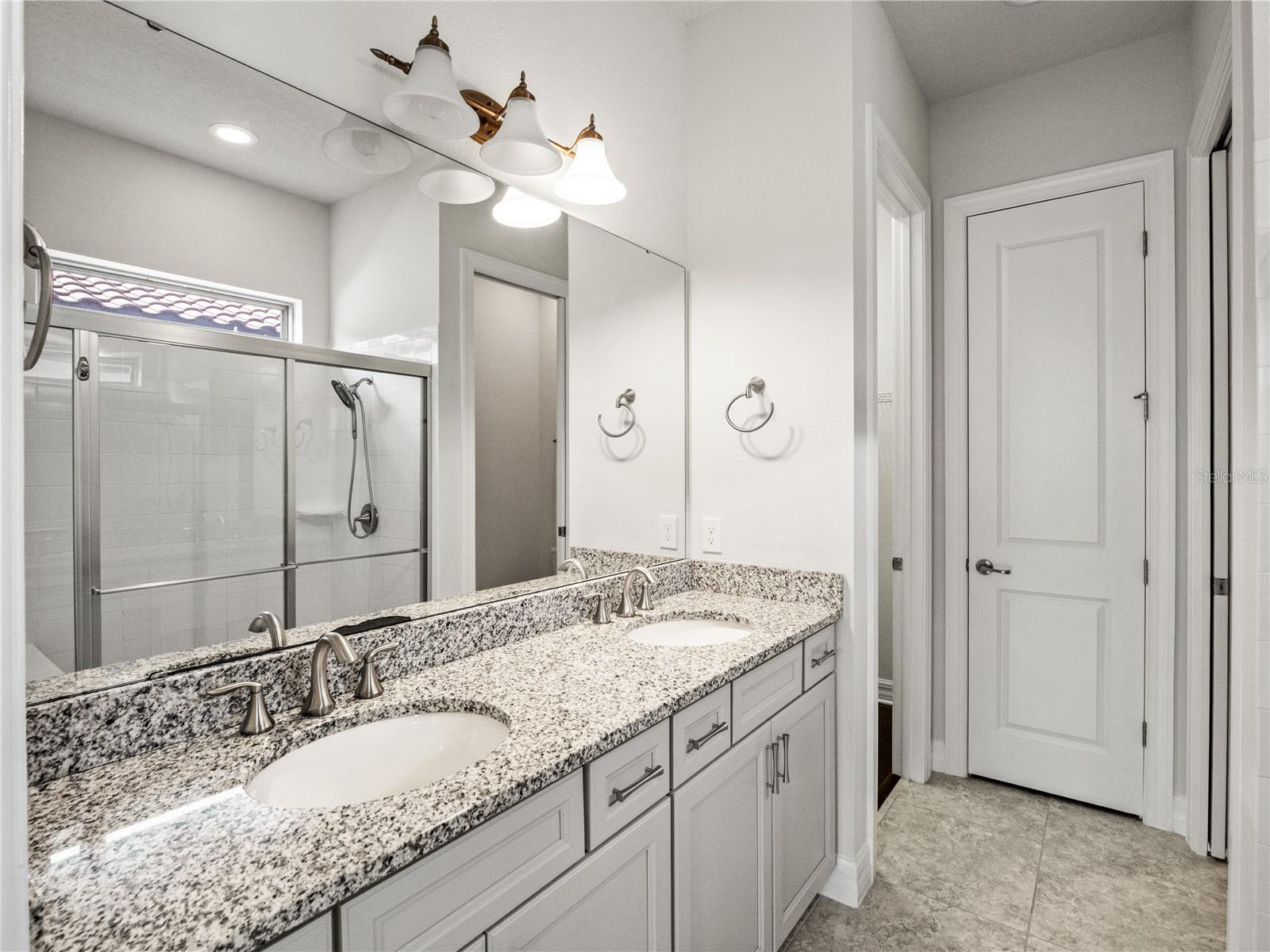 En-Suite Bathroom