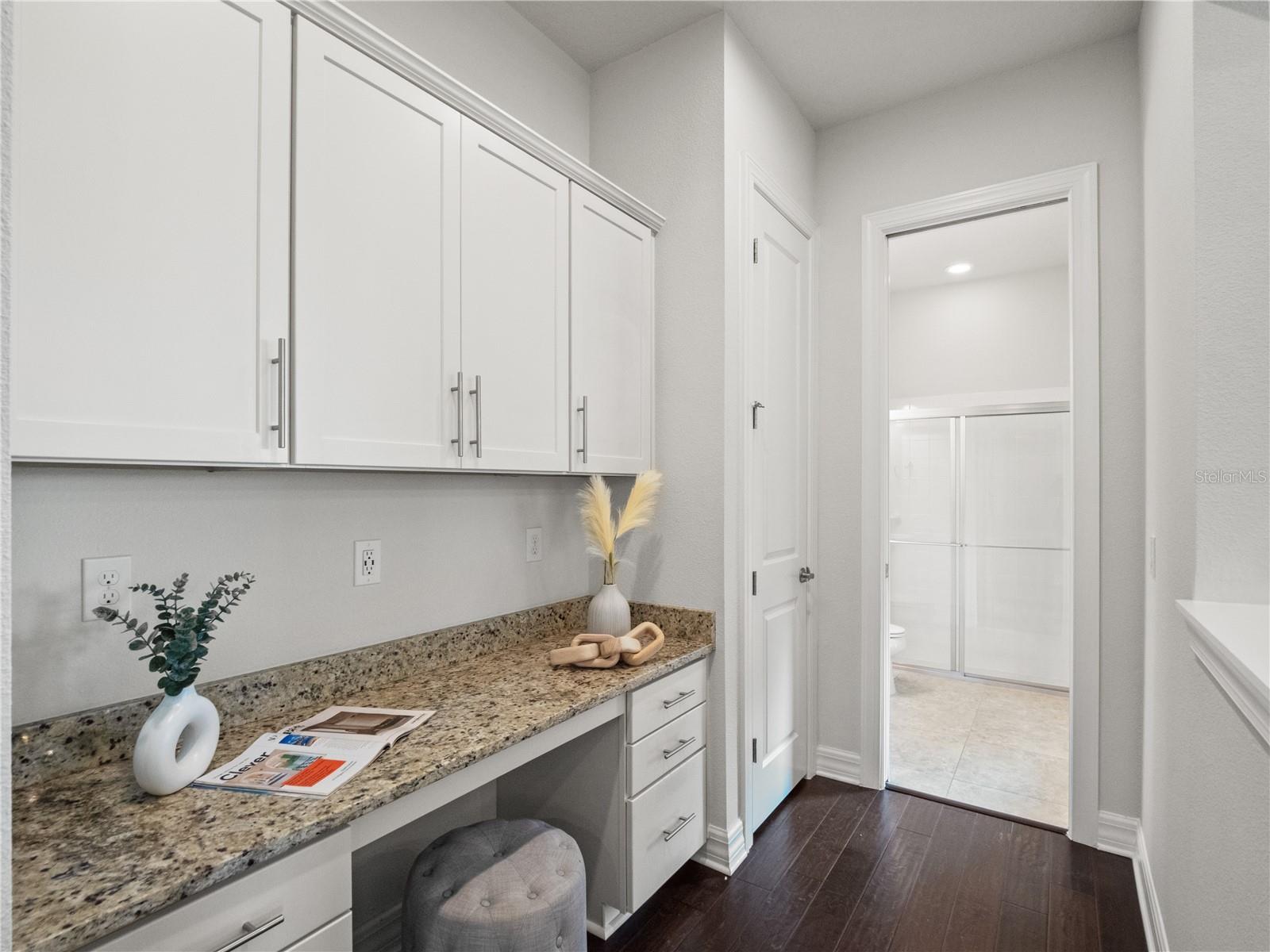 Built-In Desk Area