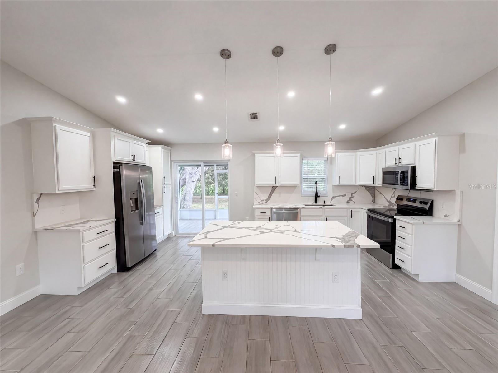 8165 RIDGE ROAD, Weeki Wachee, FL 34613