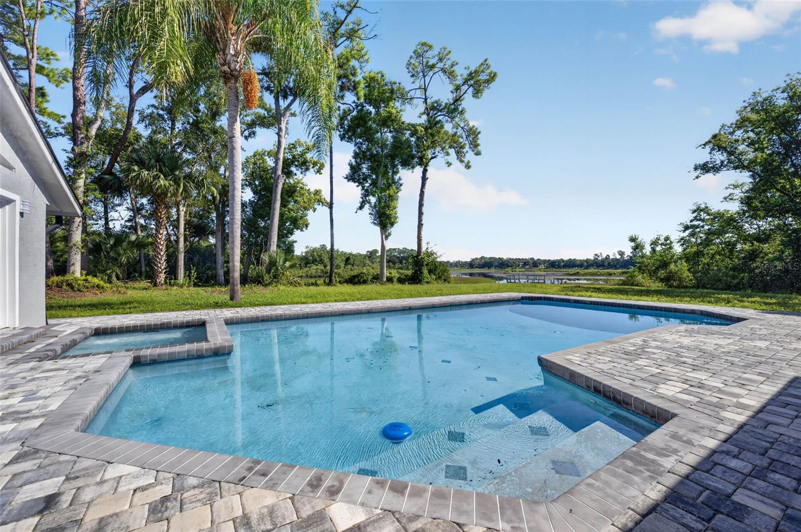 Pool/Pavers