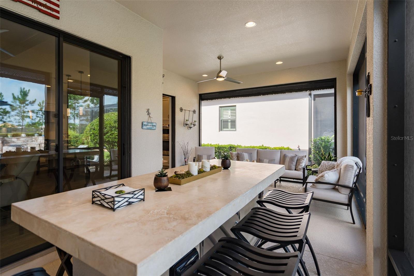 A built-in dining area complete with music.