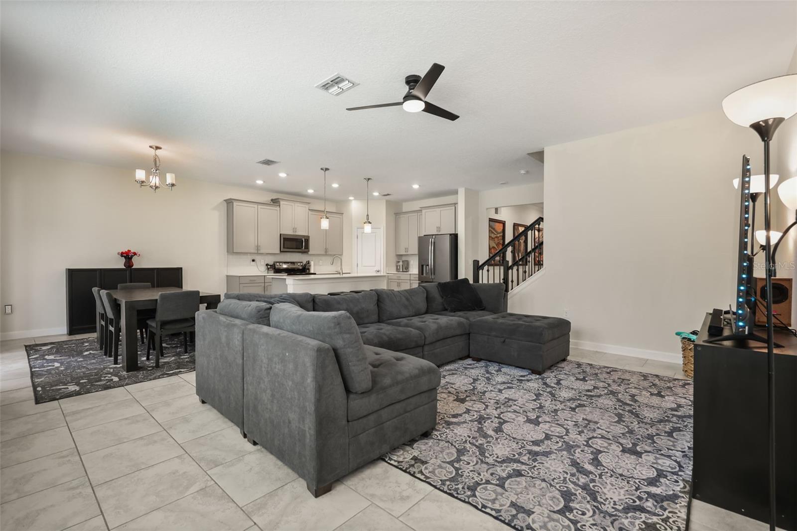 512 WESTCHESTER COURT, Davenport, FL 33837