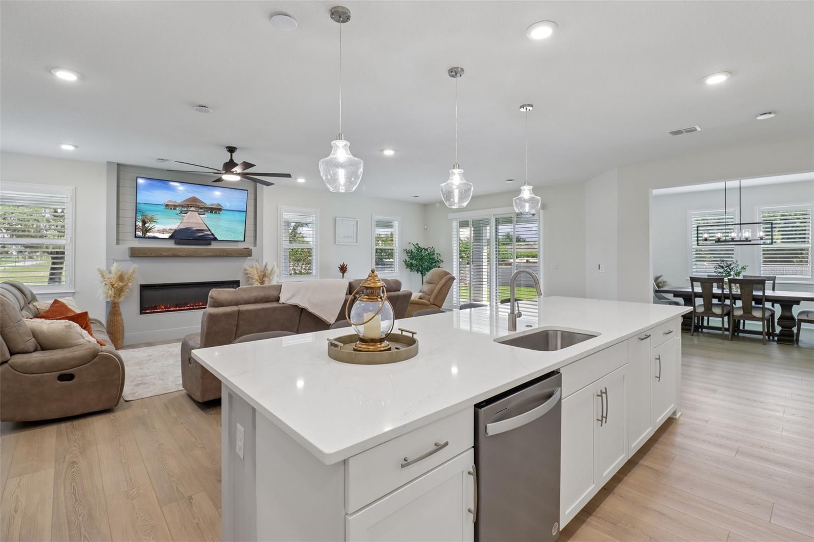 Kitchen is open to the living and dining area. Kitchen is open to the living and dining area.